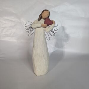 Angel Figurine with Heart - Cream